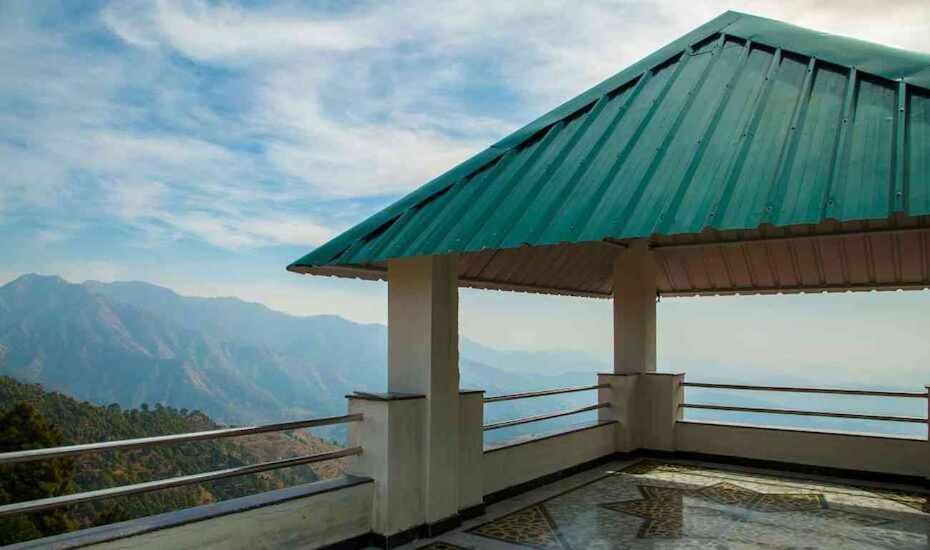 Blue Pine Resort Лансдаун Экстерьер фото